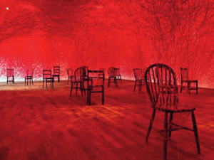 Chiharu Shiota. Threads of Memory Exhibition - Fundació Tàpies