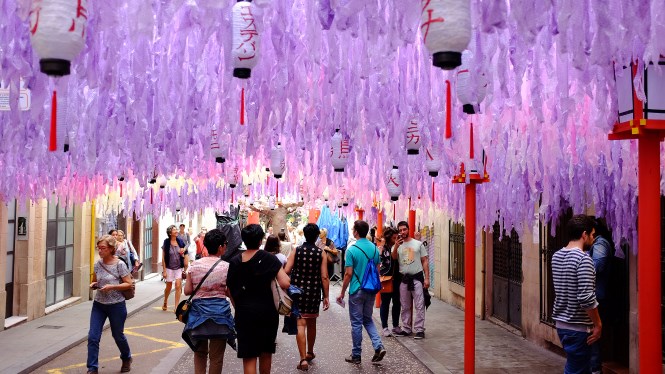 Decorated Street. Gràcia Festivities